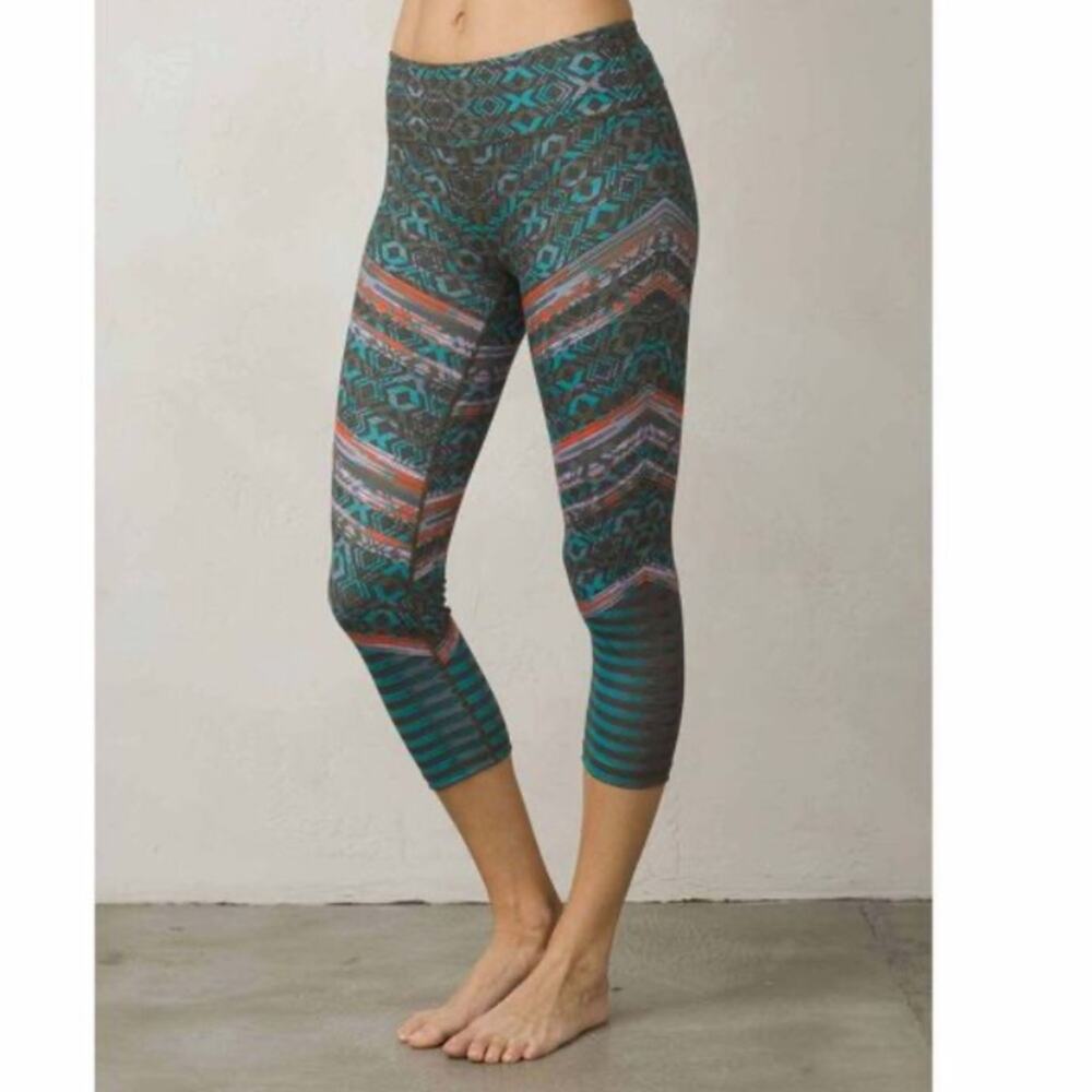 Prana Roxanne crop leggings in green tribe